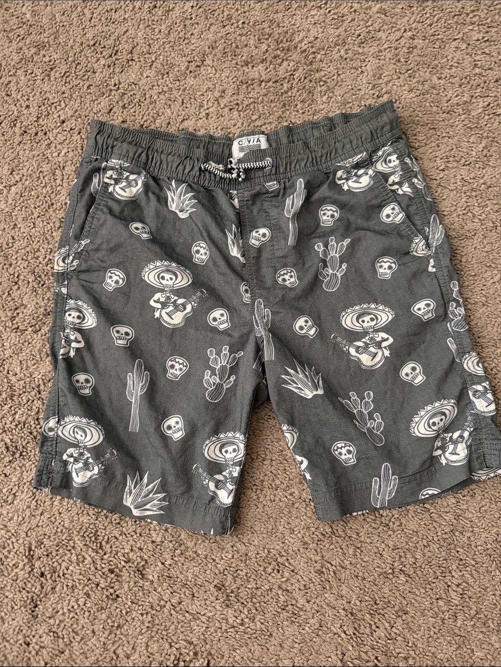 C/Y/A Gray Skull & Cactus Print swim shorts size M